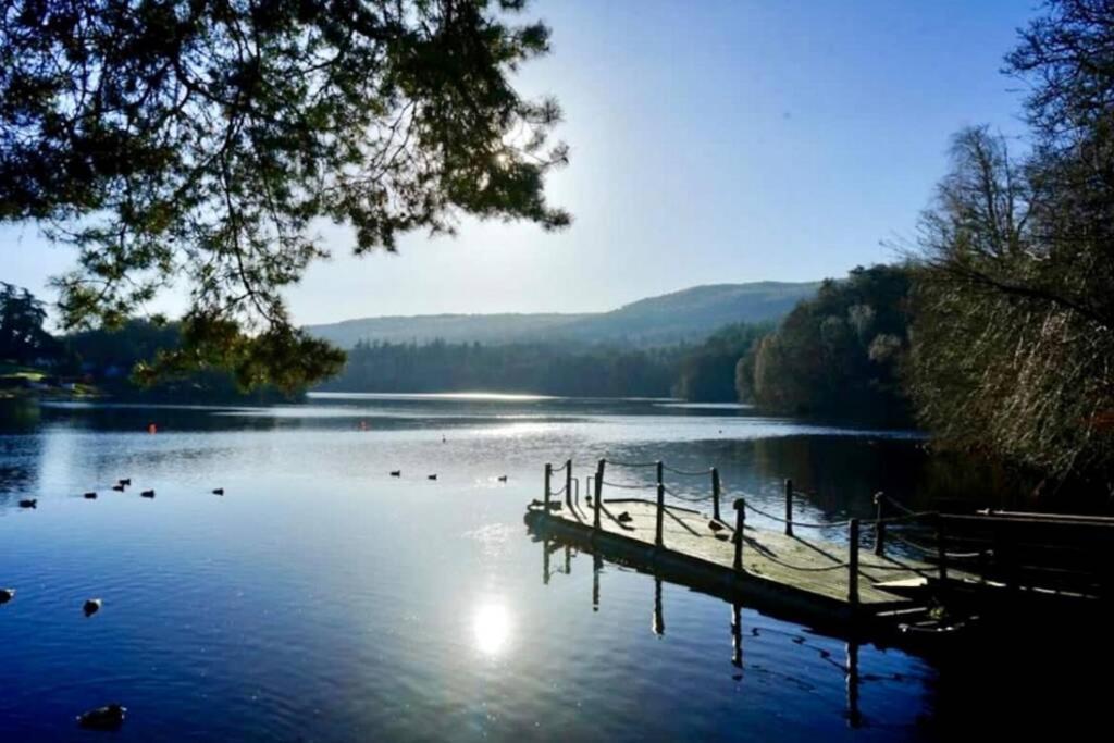 Beautiful 2 Bedroom, 2 Bathroom Flat With Parking. Pitlochry Luaran gambar