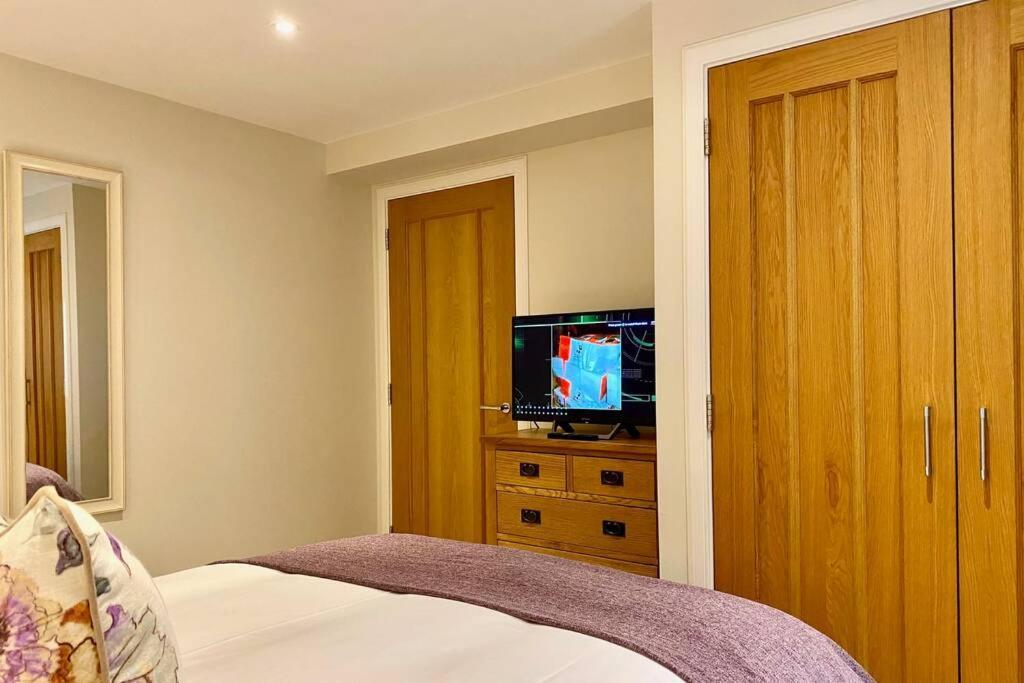 Beautiful 2 Bedroom, 2 Bathroom Flat With Parking. Pitlochry Luaran gambar